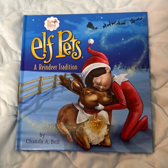 Holiday book elf pets a reindeer tradition by Shanda a bell elf on the shelf - Picture 1 of 7